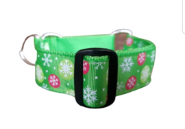 Kerst martingale halsband in vrolijke kleuren groen en rood