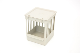 Plastic Nest With Bars Beige 11,5 x 11 x 13cm (Volierennest-Kunststoff beige 11,5 x 11 x 13 cm)