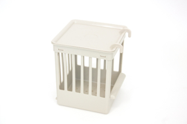 Plastic Nest With Bars Beige 11,5 x 11 x 13cm (Volierennest-Kunststoff beige 11,5 x 11 x 13 cm)