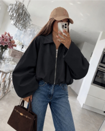Cropped jack met rits en volumineuze ballonmouwen - 1 maat - Zwart