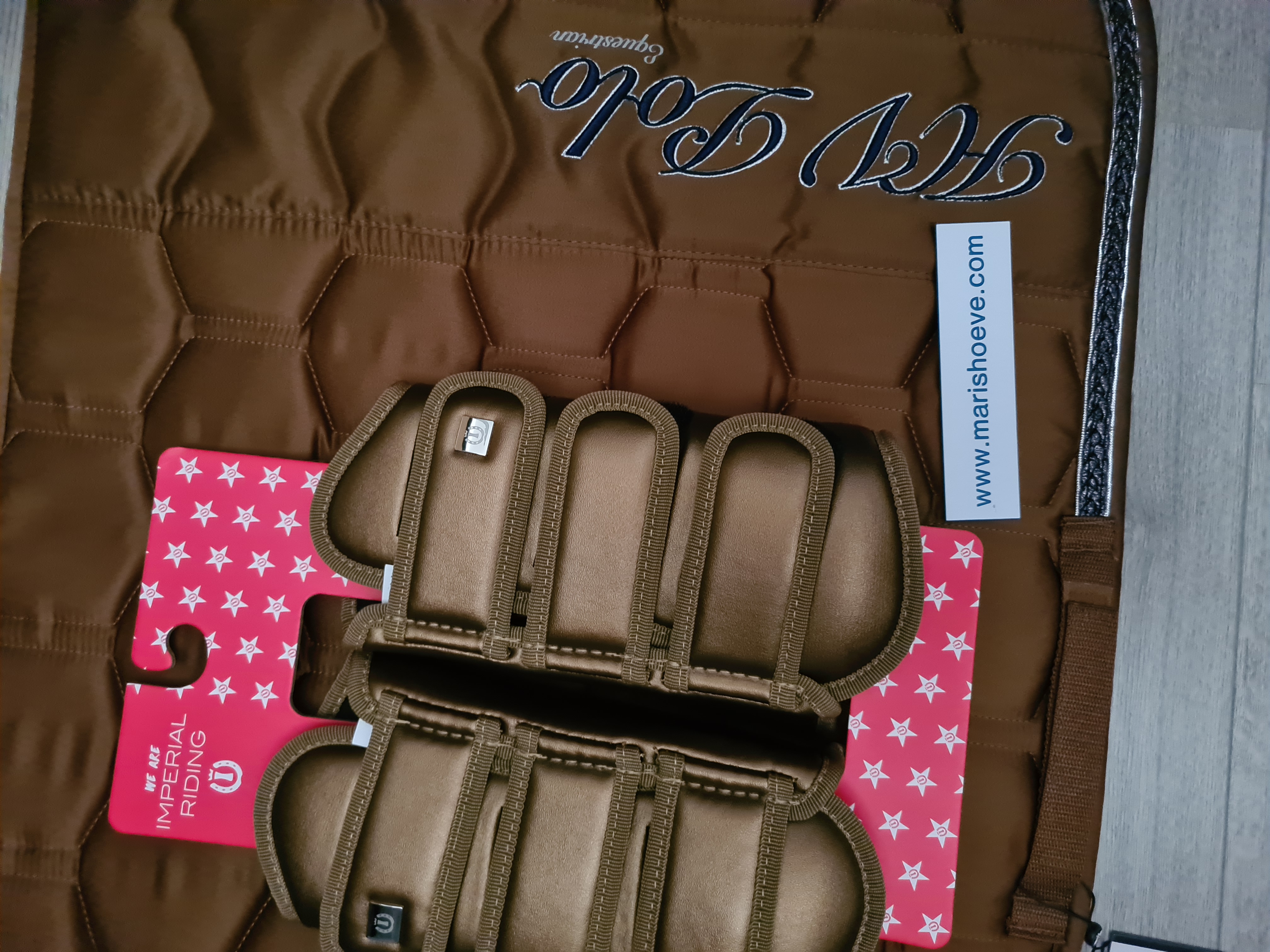 Luxe Voordeel Set  Wayomi camel full MET GRATIS BESCHERMERS!