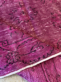 Vintage recoloured tapijt roze Maat: 178 x 293