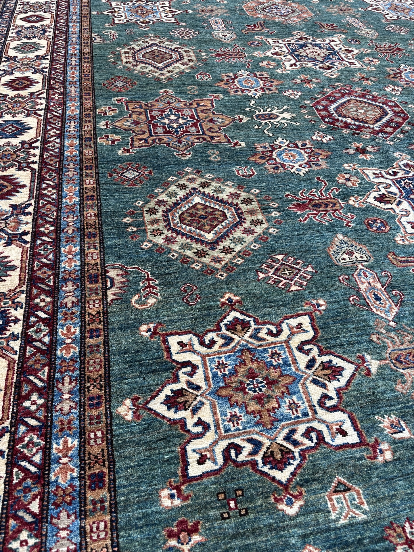 Kazak tapijt maat: 380x253