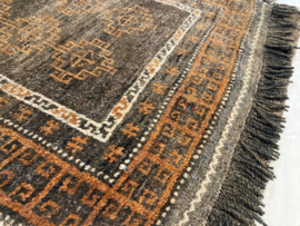 Belouche tapijt maat: 105x60