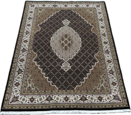 Tabriz tapijt maat: 243X176