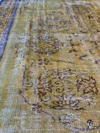 Vintage recoloured tapijt geel Maat: 189 x 314