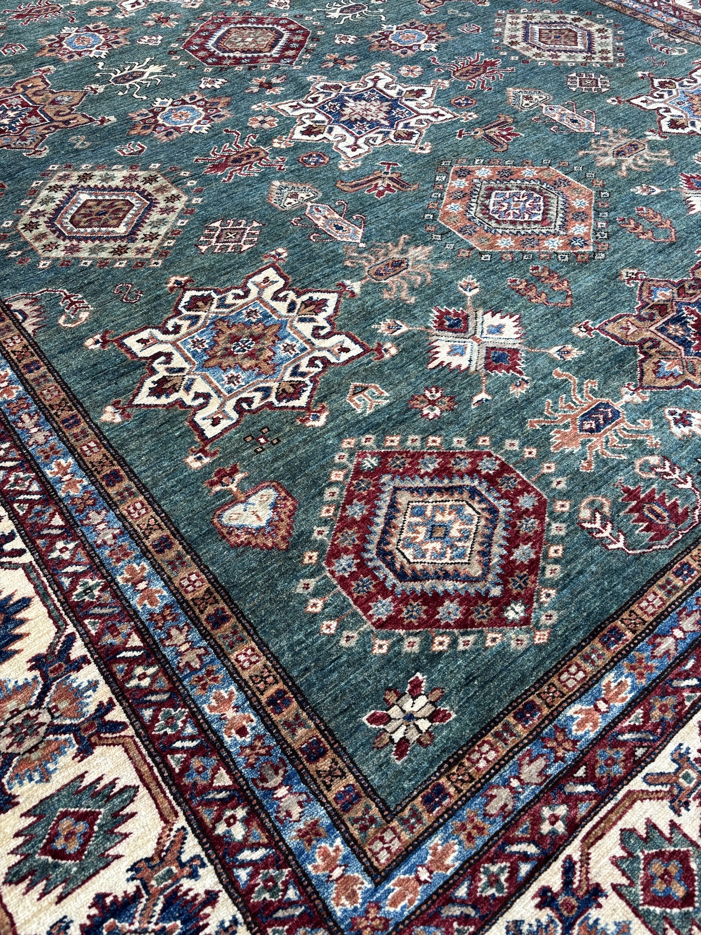 Kazak tapijt maat: 380x253