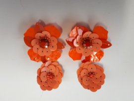 Oorbel rood / oranje bloem - Lentetype
