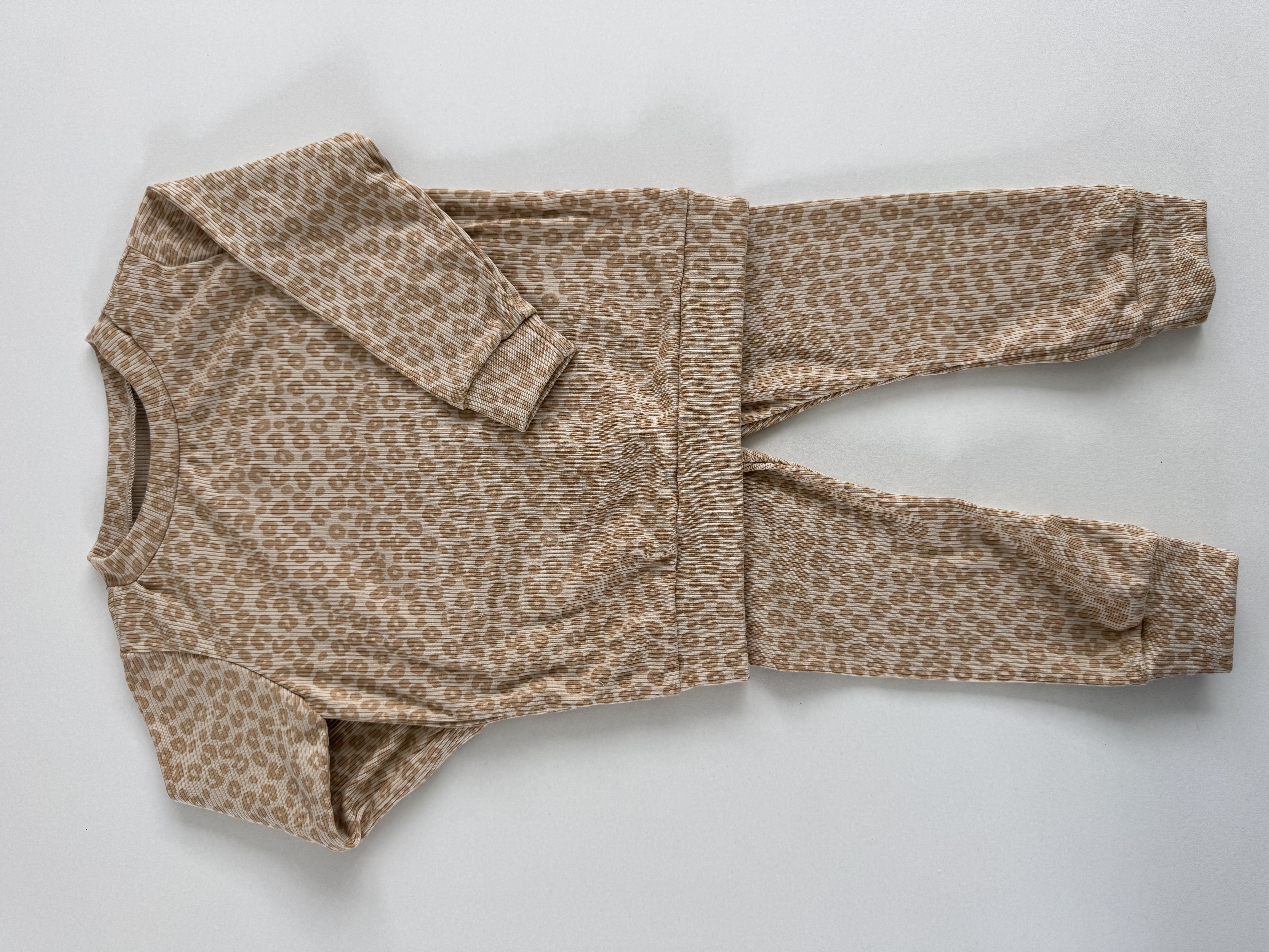 Huisje8 - Loungewear set rib LEOPARD