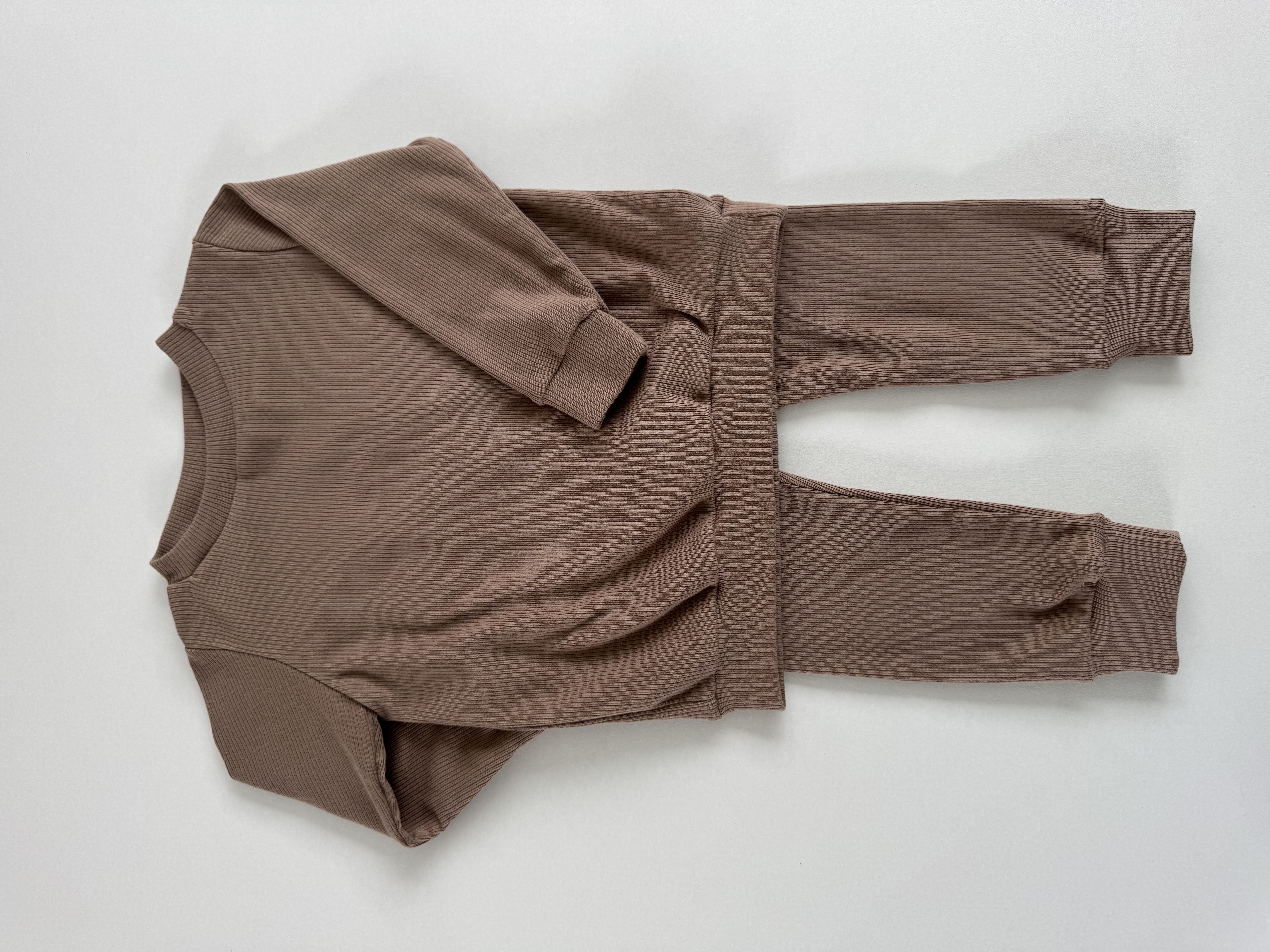 Huisje8 - Loungewear set rib CACAO
