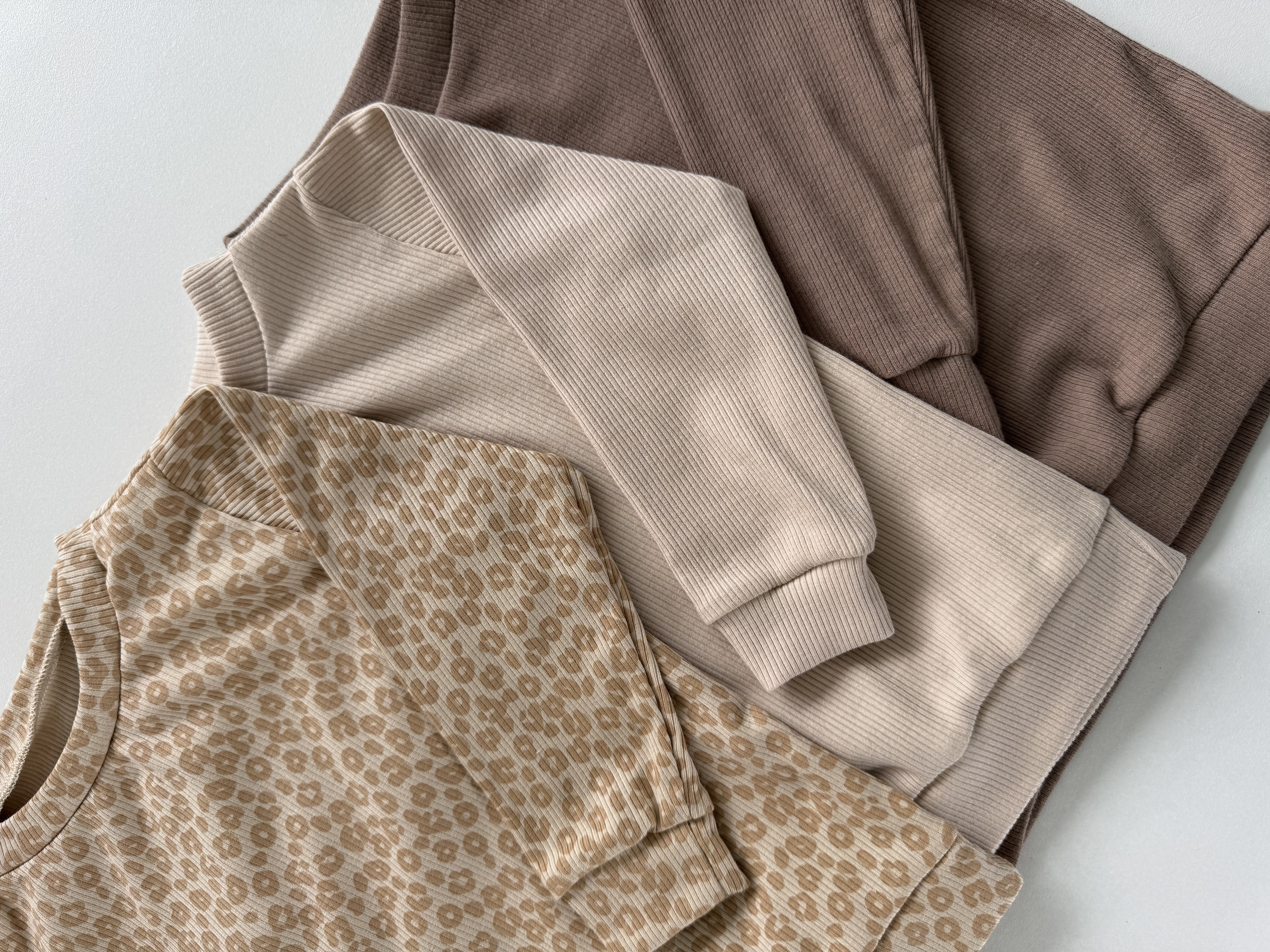 Huisje8 - Loungewear sweater rib LEOPARD