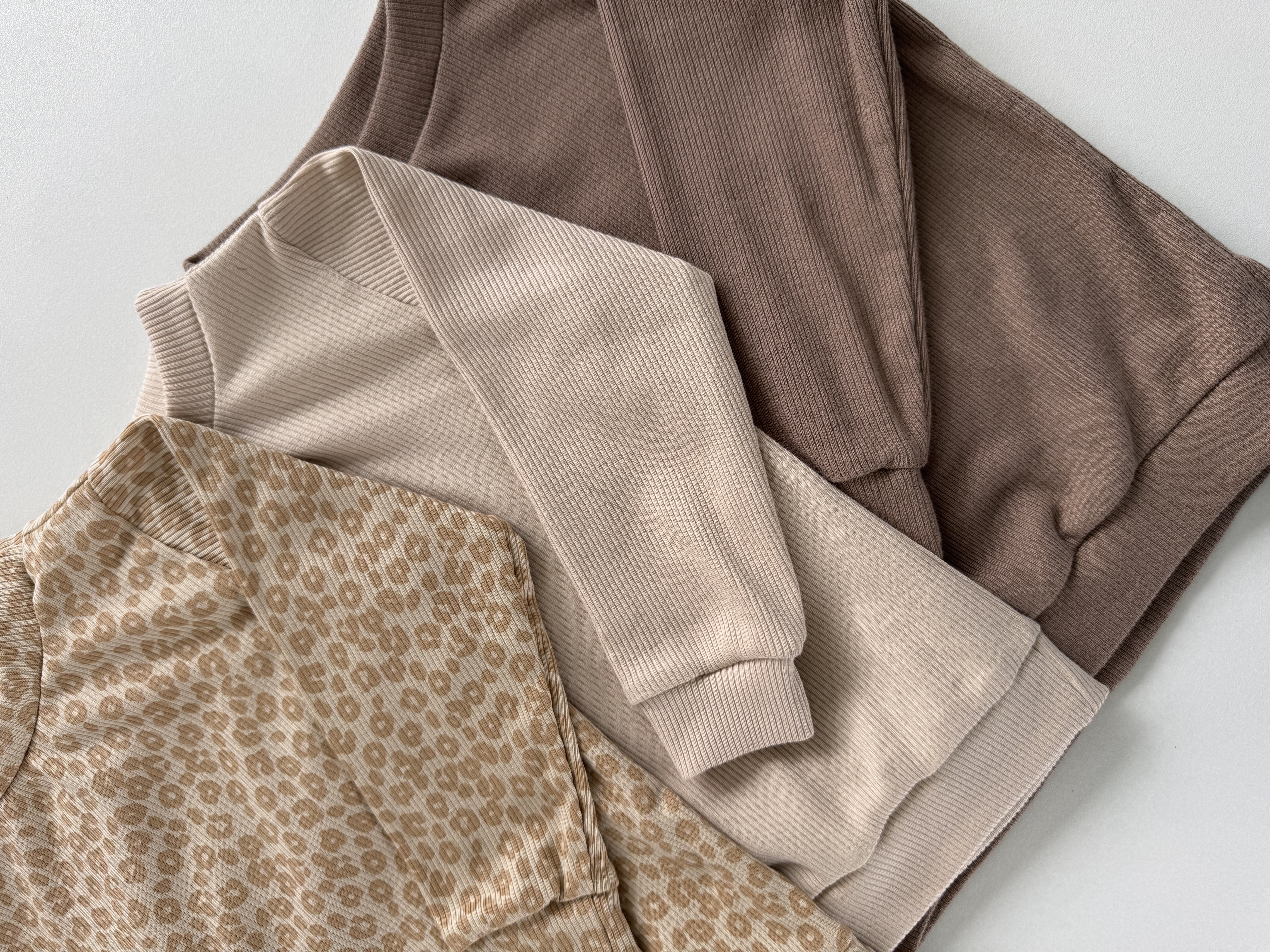 Huisje8 - Loungewear sweater rib CACAO