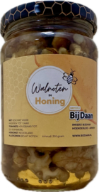 Walnoten in honing