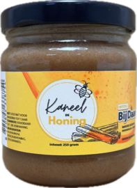 Kaneel in Honing