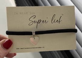 Zwart armbandje met  hart zilver