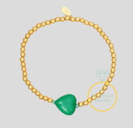 Gouden kralenarmband met groen hart