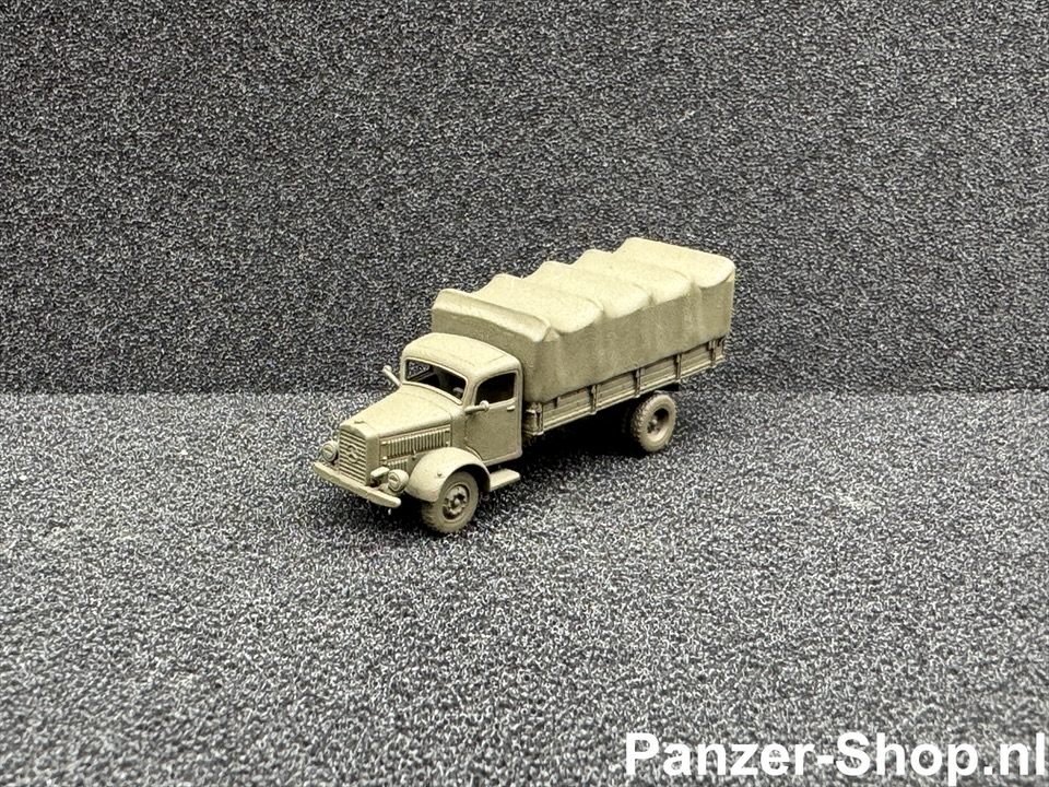 (TT) Mercedes-Benz L4500, Plane