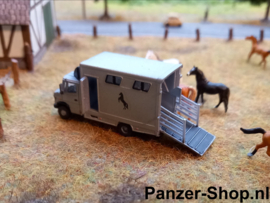 (TT) Mercedes-Benz Vario 612D, Horse Transport