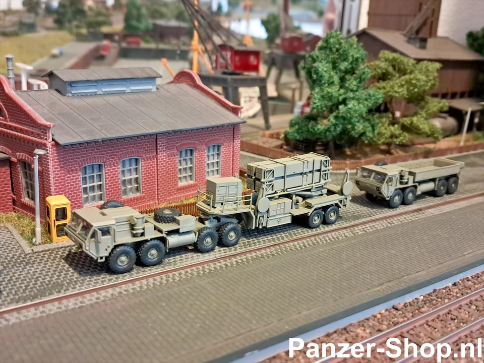 (N) HEMTT M983 & Patriot Missile System MIM-104 SAM