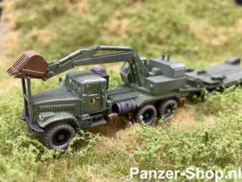 (N) KrAZ 255, EOV 4421 Digger