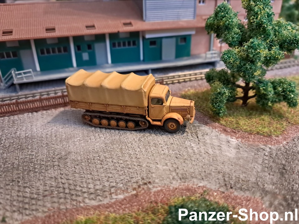 (N) Mercedes-Benz L4500 Maultier, Plane
