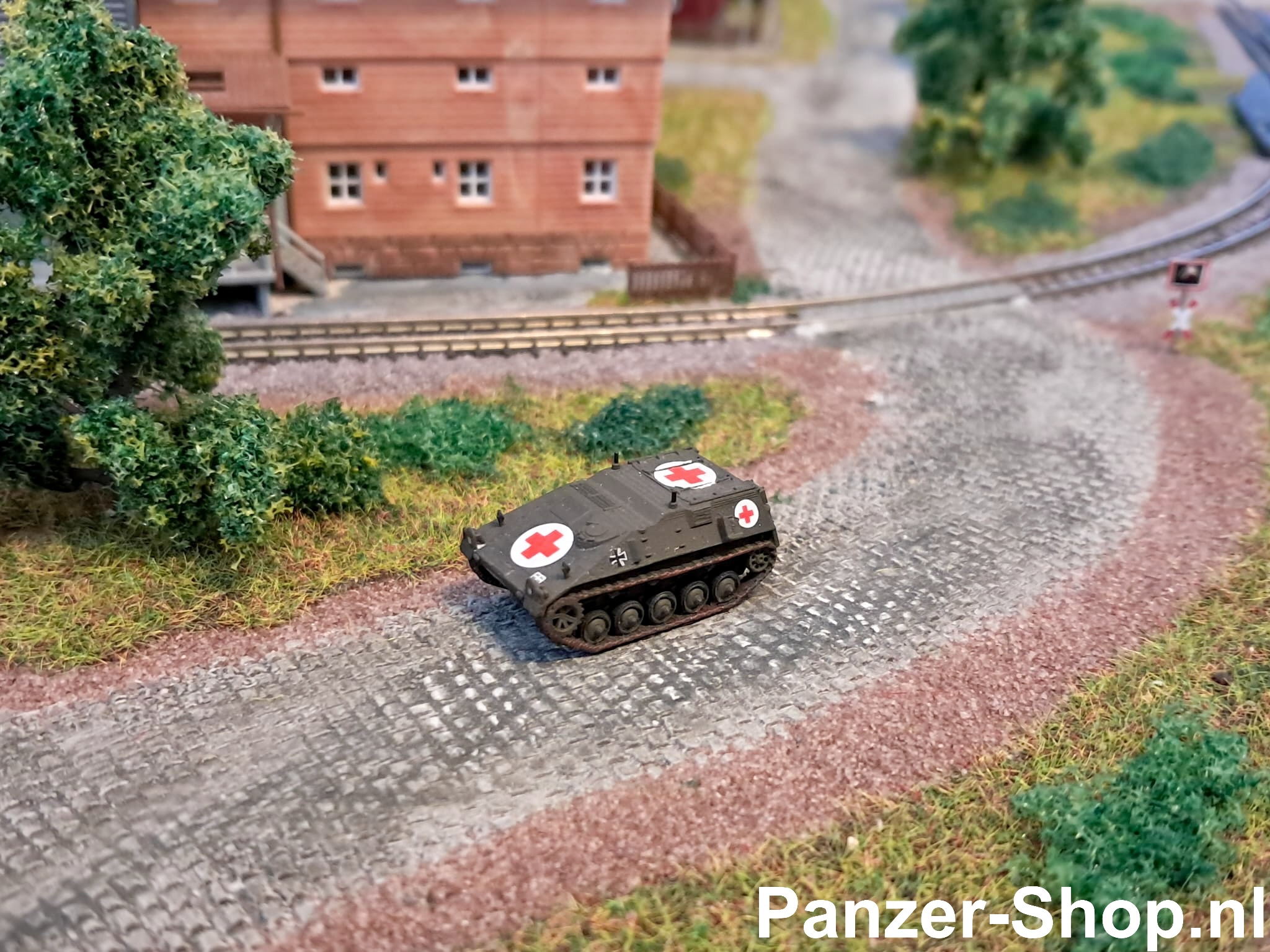 (N) Sanitätspanzer Hotchkiss Kurz 2-2