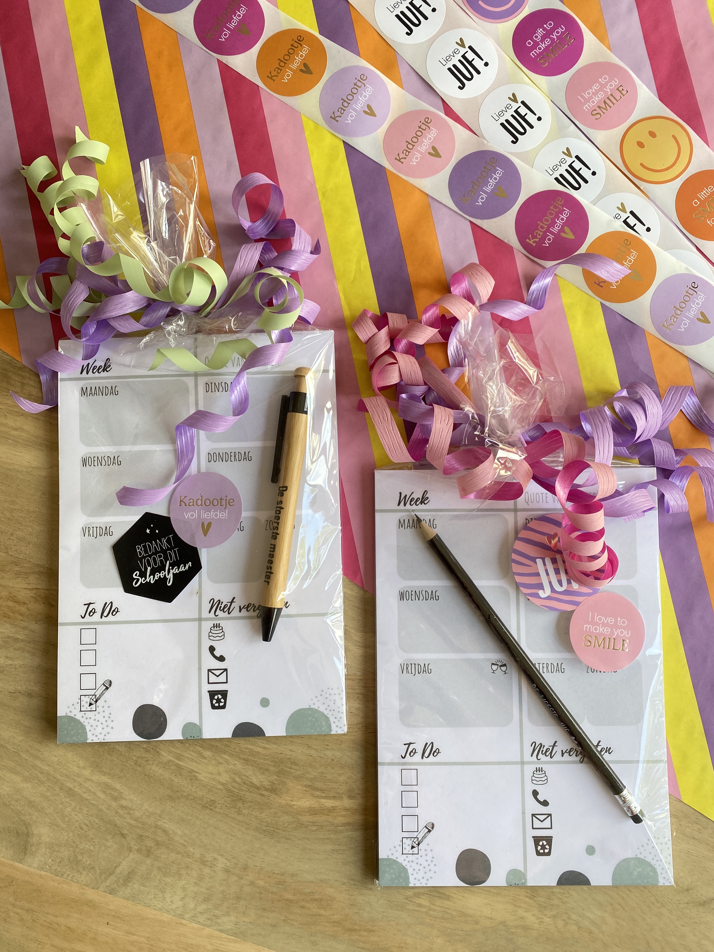 Planner met pen/potlood ingepakt | Juf & meester cadeau