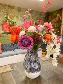 Handgemaakte vaas  bloemen