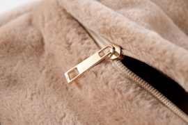 Someone leopard-SG-89-C