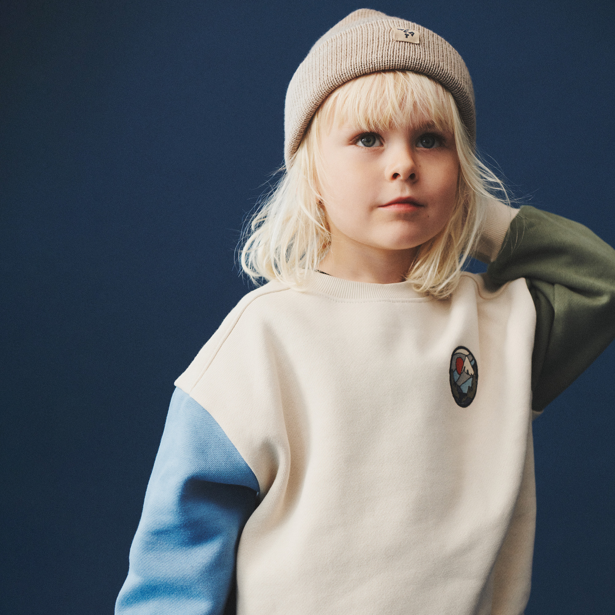 Wheat Sweatshirt L/S badge Elliot