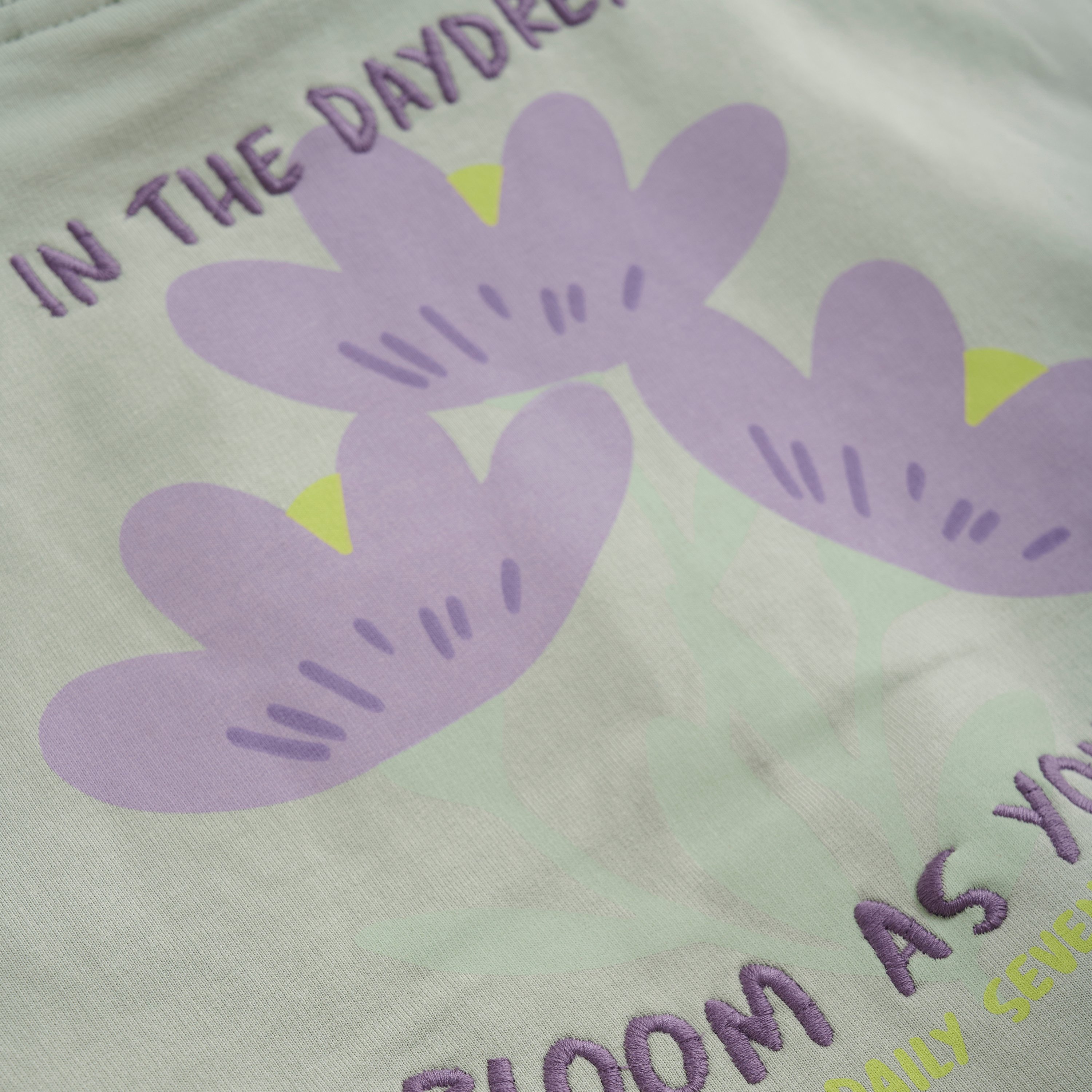 DAILY7  Sweater Backprint