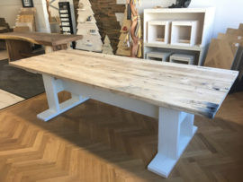 Landelijke tafel wagonhout