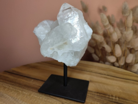 bergkristal op standaard