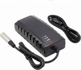 Acculader 12V  8ah voor buitenscootmobielen