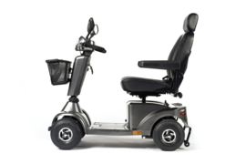 Sunrise medical s425 4 -wiel scootmobiel 12km/h ( Zo goed als nieuw)