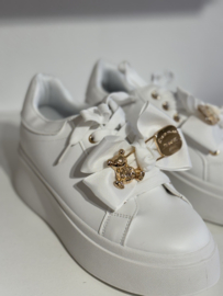 Sneaker may