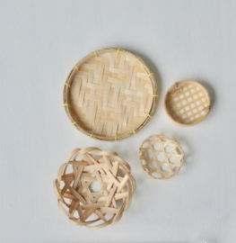 Set of rattan plates