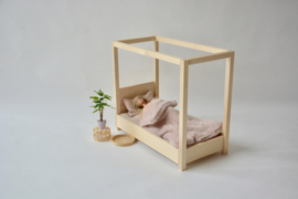 Single 4 poster bed 1:6