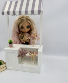 Market stand / shop for Barbie or Blythe