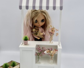 Market stand / shop for Barbie or Blythe