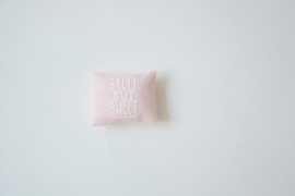 Pillow "salty but sweet"