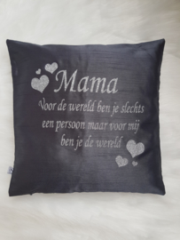 Kussen mama voor de wereld