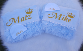 Blauw luxury met bolletjesrand kroon schuin
