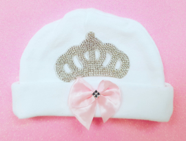 Mutsje WIT met grote strass kroon en strik