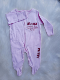 Sleepsuite met naam en geboortejaar