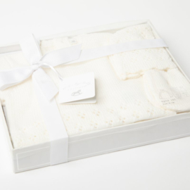4-delig gebreide set in geschenkdoos Wit