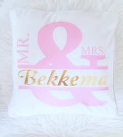 Trouwkussen Mr & Mrs
