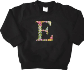 Letter sweater  zwart  geborduurd