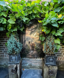 Tuinposter Poort Hooglander #2