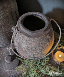 Oude Houten Potten met Deksel